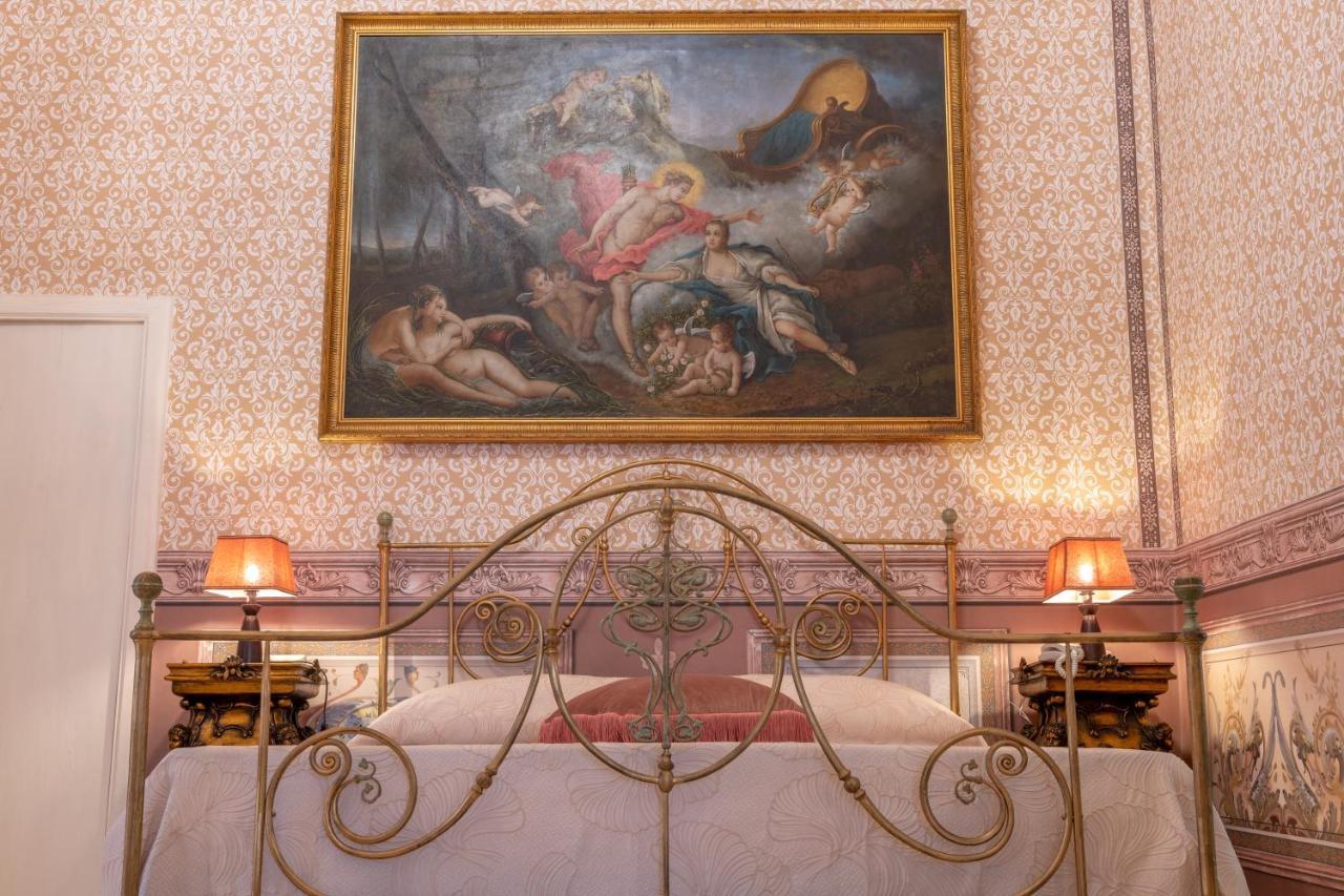 Отель Il Cavaliere Al Borgo Antico Копертино Экстерьер фото