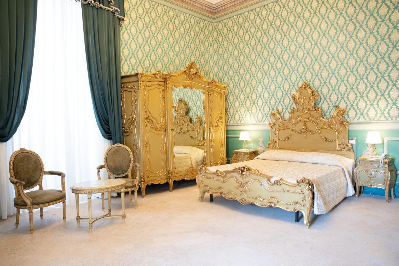 Отель Il Cavaliere Al Borgo Antico Копертино Экстерьер фото