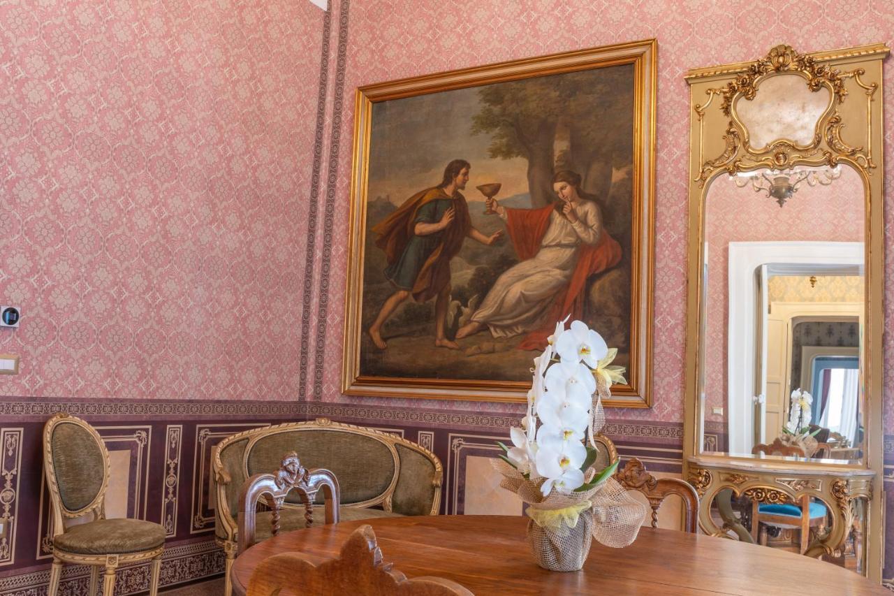 Отель Il Cavaliere Al Borgo Antico Копертино Экстерьер фото