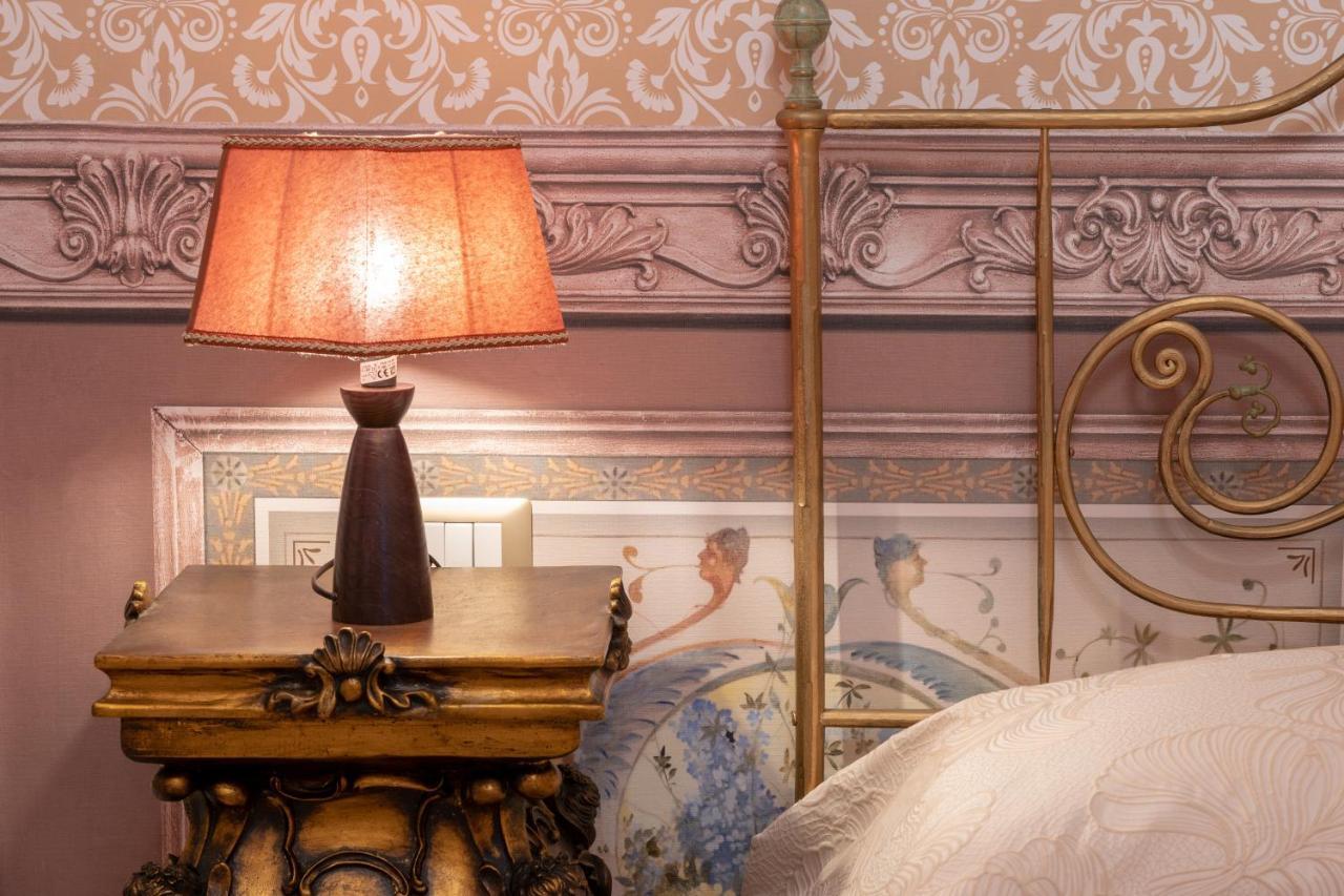 Отель Il Cavaliere Al Borgo Antico Копертино Экстерьер фото