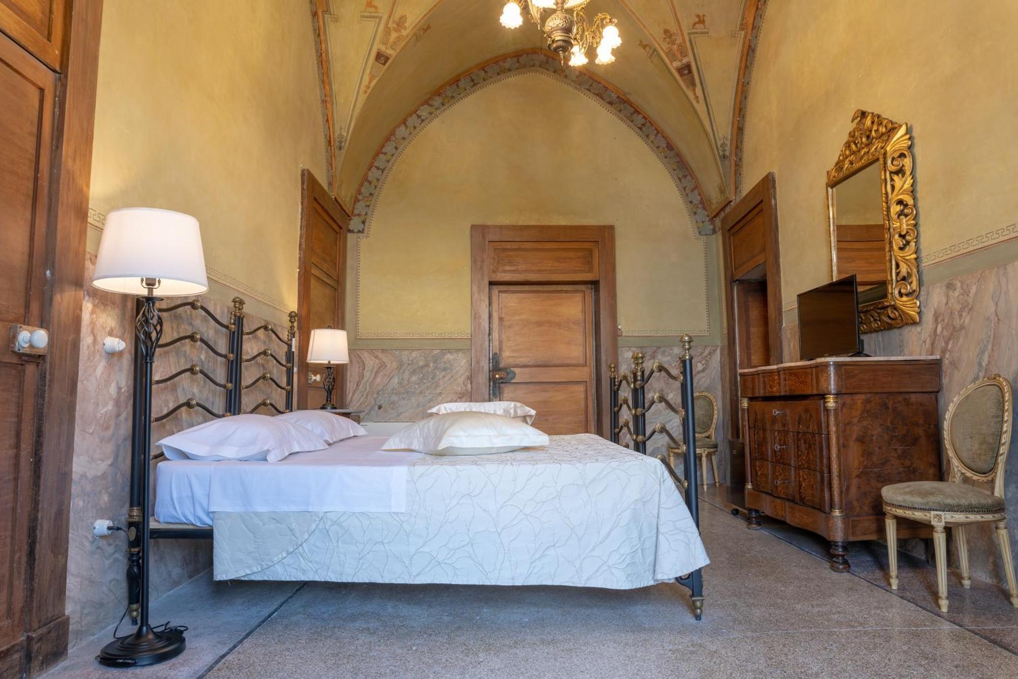 Отель Il Cavaliere Al Borgo Antico Копертино Экстерьер фото