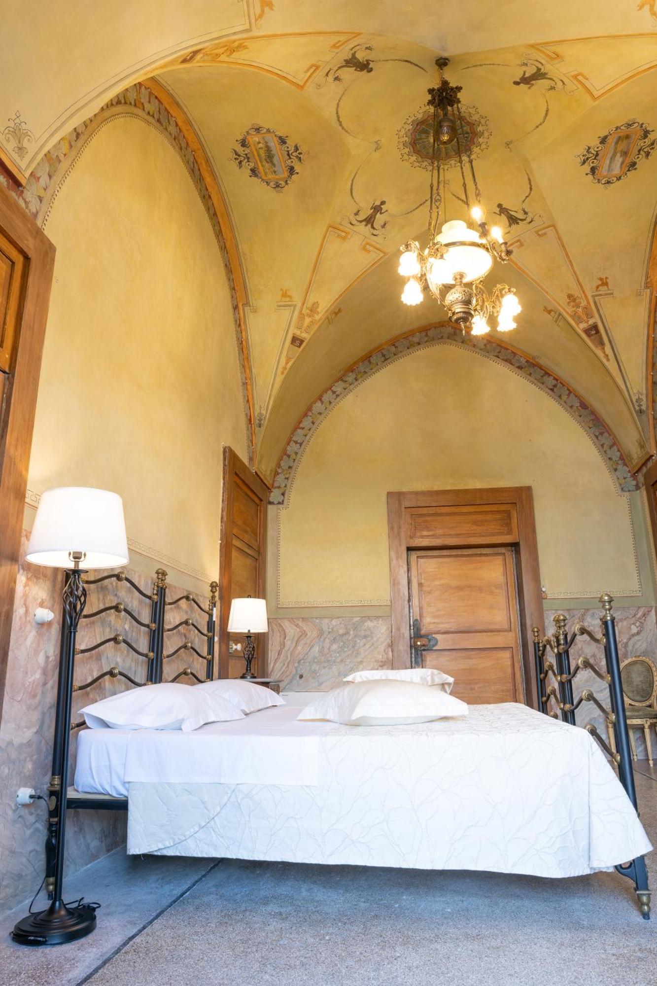 Отель Il Cavaliere Al Borgo Antico Копертино Экстерьер фото